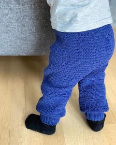 Crochet Baby Pants Free Pattern, Crochet Baby Bloomers, Crochet Leggings, Crochet Baby Clothes Boy, Pants Pattern Free, Knit Baby Pants, Crochet Baby Pants, Baby Pants Pattern, Crochet Outfit