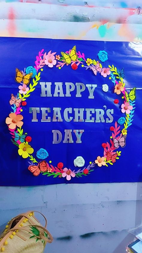 Wall Decor School, Teachers Day Backdrop Ideas, Happy Teachers Day Board Decoration, Teachers Day Decoration Ideas Stage, Teachers Day Decoration Ideas In School, Teachers Day Decoration, Teachers Day Celebration, Photo Booth Background, Happy Teachers Day