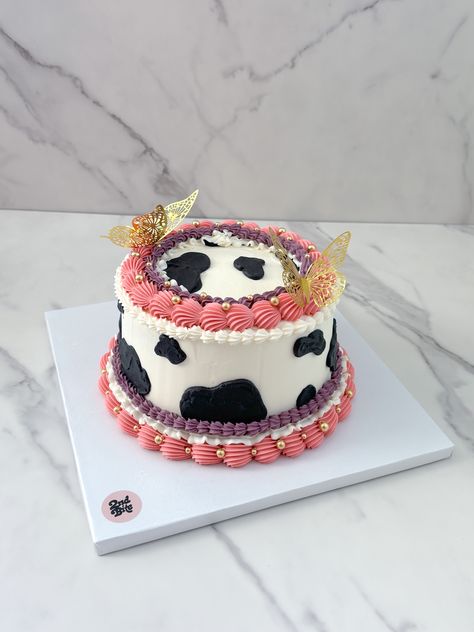 Pink and purple vintage piping with cow print and gold butterflies Pink Cow Birthday Cake, Pink Cow Cake, Cow Print Cake, Pink Cow Cake Ideas, Purple Cow Cake, Cow Print Cake Ideas Buttercream, Cow Print Cakes, Cow Cakes, Buttercream Decorating