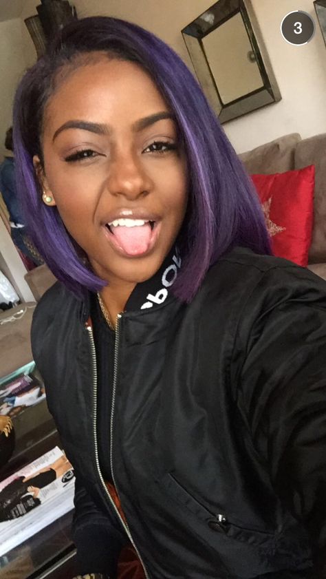 Justine Skye Purple Hair, Justin Skye, Faux Locs Colored, Justine Skye, Cute Hair Colors, Casual Street Wear, Face Beat, Makeup Makeover, Black Love Art