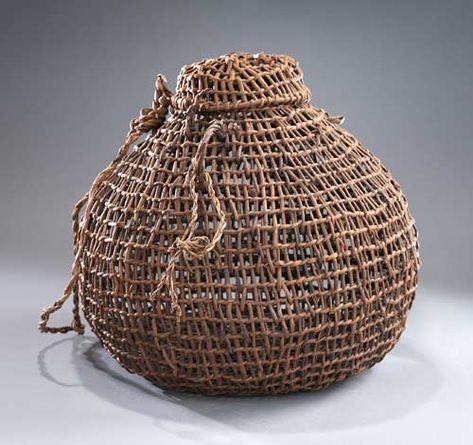 Korotete (eel cage) Fishing Basket, Fibre And Fabric, Hand Woven Baskets, Running Water, Weaving Art, Wire Art, Image Gallery, Conversation Piece, Wicker Baskets