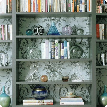 Wallpaper Bookcase, Wallpaper Bookshelf, Open Bookshelves, Bookcase Styling, With Wallpaper, Wallpaper Accent Wall, Character Home, Inspirational Wallpapers, Modern Wallpaper