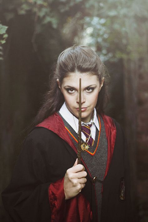 Harry Potter Photoshoot, Harry Potter Photography, Harry Potter Portraits, Harry Potter Cosplay, Harry Potter Wizard, Harry Potter Style, Harry Potter Halloween, Hogwarts Aesthetic, Harry Potter Costume