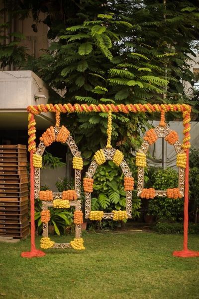 Indian Wedding Photobooth Ideas, Haldi Photo Booth, South Indian Wedding Ideas, Haldi Photobooth, Entrance Decor Ideas, Wedding Ceremony Welcome, Welcome Gate, Wedding Flowers Centerpieces, Wedding Entry