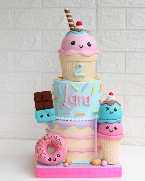 Candyland Cake, Birthday Cake For Cat, Donut Cake, Candy Cakes, Kids Cakes, Baby Birthday Cakes, Fake Bake, Cake Donuts, Ice Cream Party