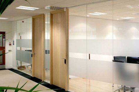 Office Partition Design, Glass Office Doors, Glass Office Partitions, Office Dividers, Partition Door, Corporate Office Design, Glazed Glass, Glass Office, Office Partition