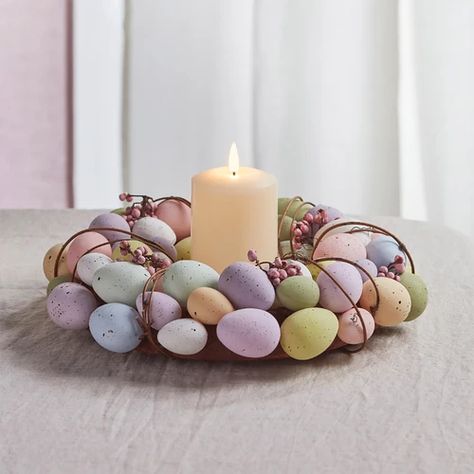 Pastel Wreath, Small Pink Flowers, Party Styling, Easter Spring Wreath, Easter Wreath Diy, Easter Egg Wreath, Candle Wreaths, Egg Easter, Easter Candles