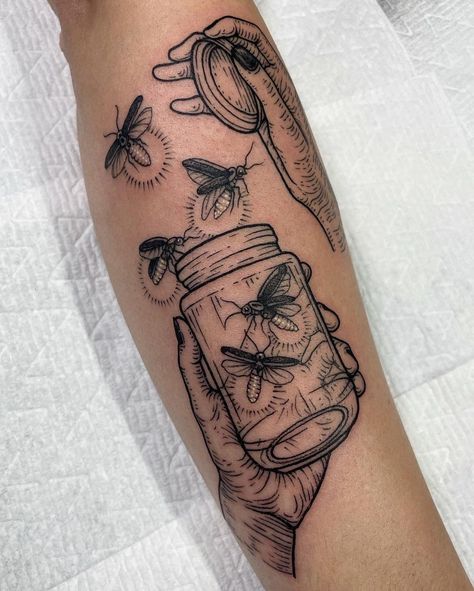 Mason Jar Tattoo, Catching Lightning, Jar Tattoo, Blackberry Tattoo, Firefly Tattoo, Nature Tattoo Ideas, Lightning Bugs, Cool Nature, Mystical Tattoos