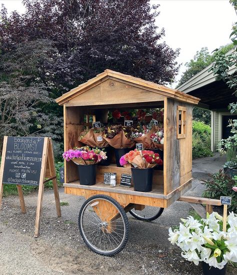 Diy Flower Stand Display, Roadside Flower Stand, Cabinet Design Ideas, Teacup Flowers, Your Honor, Flower Cart, Flower Business, Cut Flower Garden, Flower Studio