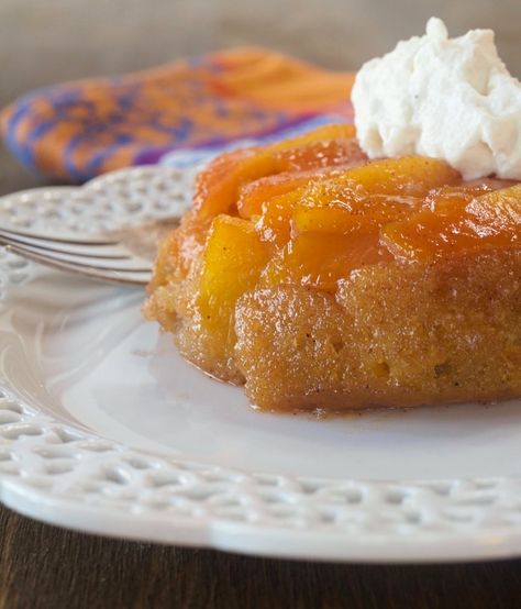 Fresh Peach Upside Down Cakes With Nutmeg Whipped Cream - My Country Table Upside Down Cakes, My Country Table, Brown Sugar Peaches, Peach Upside Down Cake, Country Table, Peach Cake, Individual Desserts, Warm Cake, Little Cakes