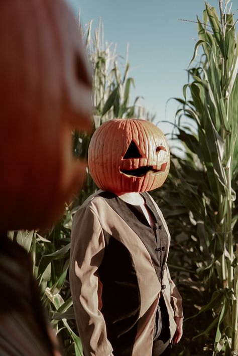 Pumpkin head photo challenge Cool Photo Ideas, Pumpkin Head Photoshoot, October Pictures, Head Photoshoot, Mask Photoshoot, Pumpkin Photography, Pumpkin People, Head Photo, Pumpkin Queen