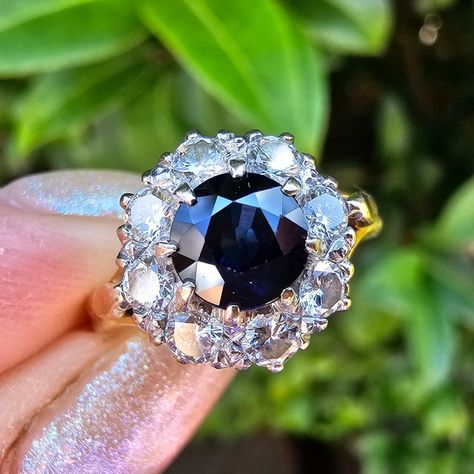 Princess Diana Ring, Sapphire And Diamond Engagement Ring, Dark Sapphire, Blue Tone, Stunning Engagement Ring, Gold Band, Vintage Jewellery, Diamond Engagement Ring, Gold Bands