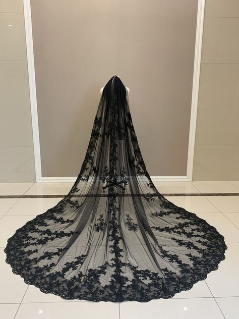 Black Cathedral Bridal Veil Gorgeous Bridal Veil One Layer - Etsy Black Cathedral, Black Wedding Veil, Dark Romantic Wedding, Gothic Wedding Theme, Vampire Wedding, Soft Tulle Veil, Dark Wedding Theme, Lace Cathedral Veil, Veil Long