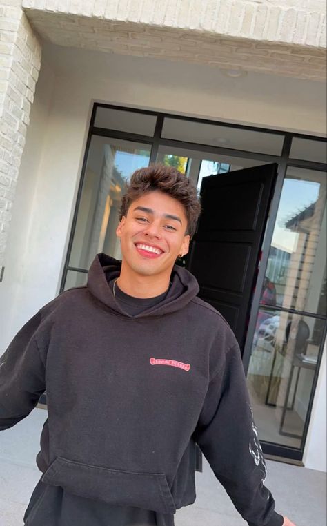 Andrew From Amp World, Andrew Davila Cute, Andrew Davila Wallpaper, Andrew Amp, Cute Youtube Couples, Andrew Davila, Cute Guy Pics, Brent Rivera, Pajama Fashion