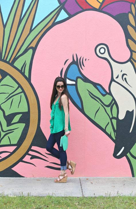 A Fashionista's Secret Spring Weapon: Designer ShapeWear from Hourglass - Diary of a Debutante Flamingo Graffiti, Sprint Outfit, Green Ruffle Top, Entertaining Hacks, Things To Do In Orlando, Heels Blue, Florida Girl, Weekend Travel, Hem Jeans