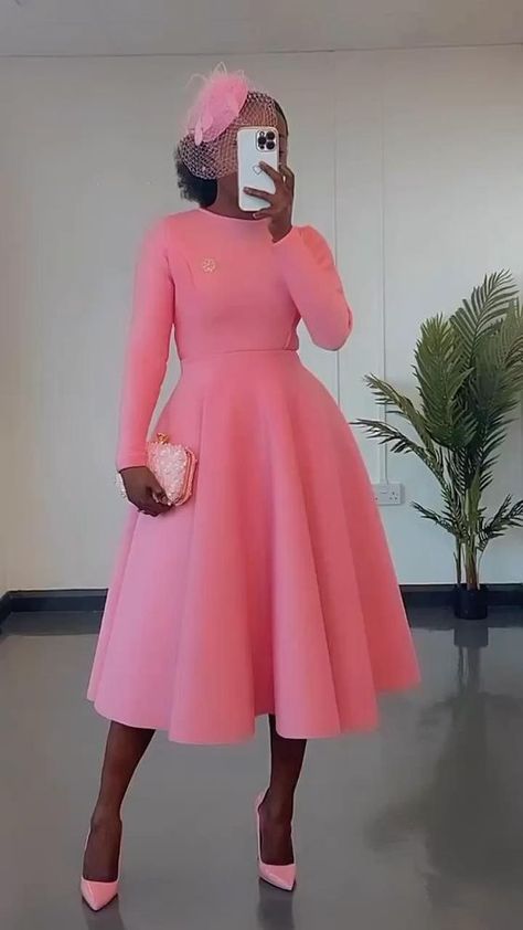 White Dress Classy, Pink Dress Outfits, Classy Gowns, Corporate Dress, Chic Dress Classy, African Inspired Clothing, Dinner Dress Classy, Elegant Dresses Classy, Dress Classy