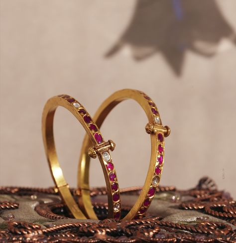 Bangle or Bracelet | Mangatrai Pearls & Jewellers Beautiful Bangles, Gold Bangles Indian, Ruby Bangles, Model Blouse, Bead Collection, Gold Jewelry Outfits, Beaded Necklace Designs, Antique Jewelry Indian, Bangles Design