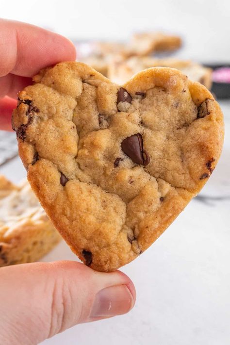 Heart Shaped Chocolate Chip Cookies, Shaped Chocolate Chip Cookies, Heart Cookies Recipe, Cookies Heart, Chocolate Cherry Cookies, Valentine Sugar Cookies, Make Chocolate Chip Cookies, Heart Shaped Chocolate, Perfect Chocolate Chip Cookies