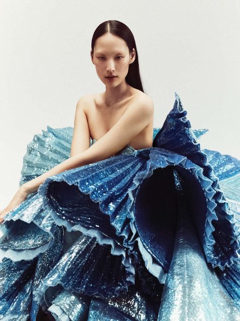 Ocean Fashion Photography, Fashion Communication, Tailored Clothes, Ocean Fashion, Hair Magazine, Campaign Fashion, Vogue Korea, Mood Board Fashion, Textiles Fashion