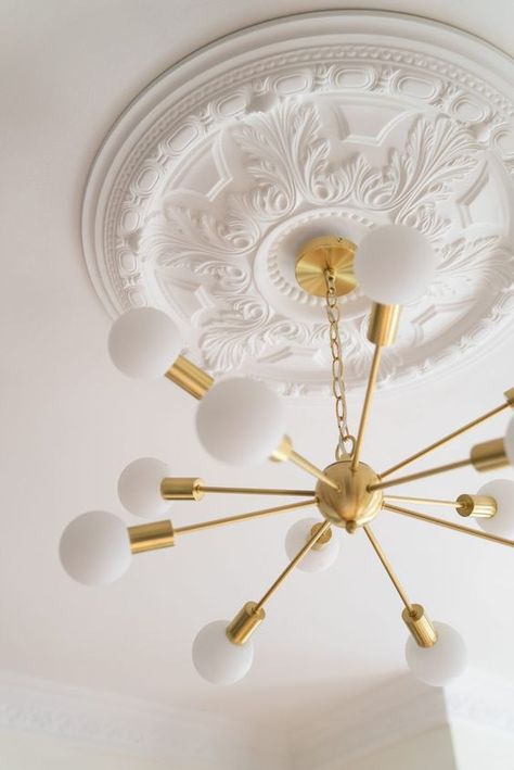 25 Ceiling Medallions For Adding A Refined Touch - DigsDigs Update Bedroom, Ceiling Moulding, The Frugality, Eco Friendly Interior, Mad About The House, Affordable Lighting, Stylish Table Lamps, Gold Sunburst, Ceiling Lights Living Room