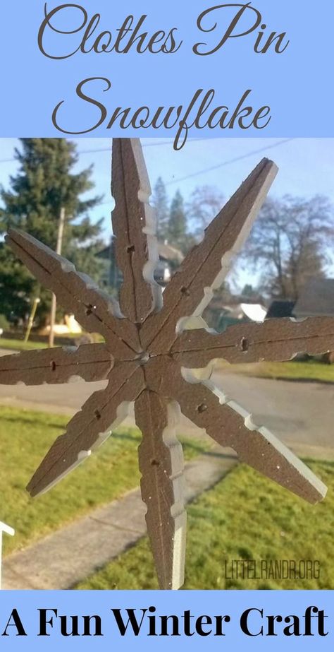 DIY Snowflake Clothes Pin craft. You can even make this with your kids!  How fun is this!! Snowflake Clothes, Clothespins Diy, Fun Winter Crafts, Clothespin Crafts, Snowflake Craft, Snow Flakes Diy, Winter Craft, Fun Crafts To Do, Clothes Pin Crafts