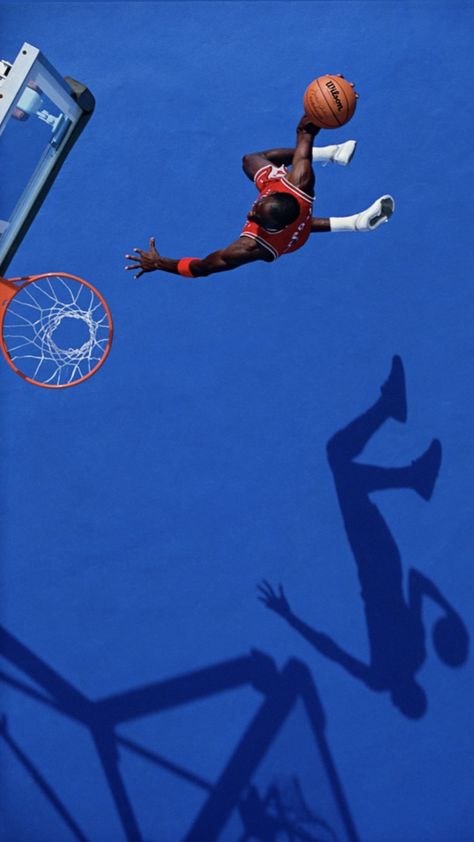 Aesthetic Sports Pictures, Iconic Basketball Photos, Aesthetic Michael Jordan, Streetball Aesthetic, Vintage Nba Aesthetic, Retro Sports Aesthetic, Michael Jordan Aesthetic, Vintage Basketball Aesthetic, Dribble Design