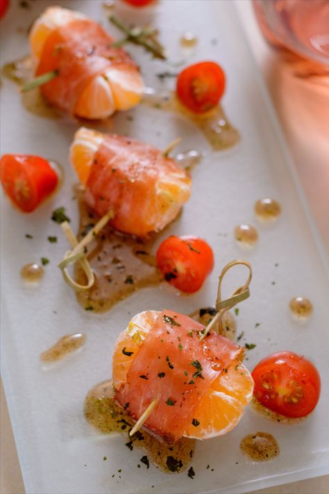 Orange Themed Appetizers, Fruit Hors D’oeuvres, Citrus Appetizers, Orange Appetizers, Cold Hors D’oeuvres, Starters For Dinner Party, Amuse Bouche Ideas, Canape Ideas, Tapas Ideas