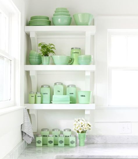 Jadeite! Our favorite.display, find vintage jadite glass kitchen items at www.rubylane.com  #vintagebeginshere @rubylanecom Laundry Containers, Green Dishes, Antique Glassware, Vintage Kitchenware, Air Conditioners, Green Kitchen, Vintage Dishes, Kitchen Shelves, Pyrex Vintage