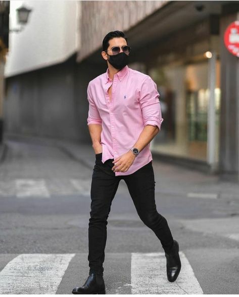 casual outfits for men Casual Shirts Outfit, Pink Shirt Outfit, Pink Shirt Men, Black Outfit Men, Mens Smart Casual Outfits, Shirt Outfit Men, Formal Men Outfit, Men Fashion Casual Shirts, Mens Casual Dress Outfits