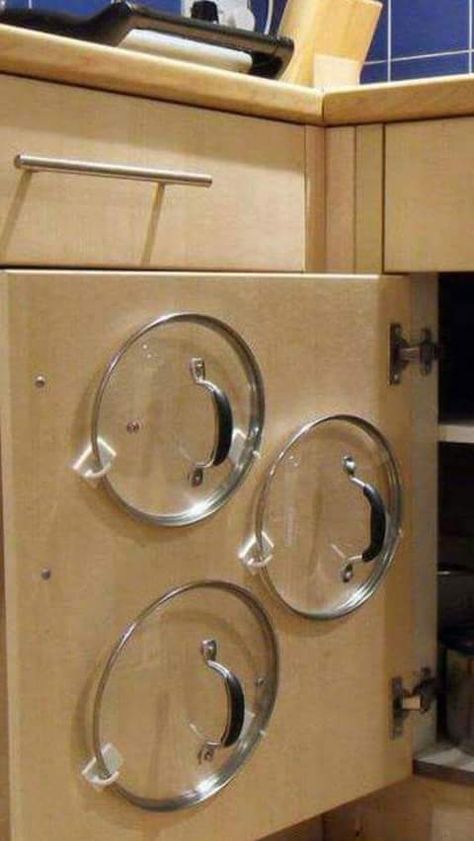 pan and pots lids Mobile Home Storage Ideas, Pantry Makeover, Decor Ikea, Lid Organizer, Storage House, Dollar Store Organizing, Diy Kitchen Storage, Storage Hacks, Decor Minimalist