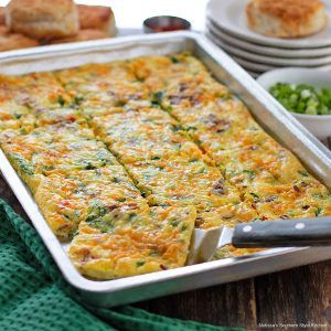 Sheet Pan Omelet, Breakfast Cobbler, Pan Omelet, Omelet Recipes, Sheet Pan Breakfast, French Eggs, Breakfast Sides, Omelets Recipe, Toast Toppings