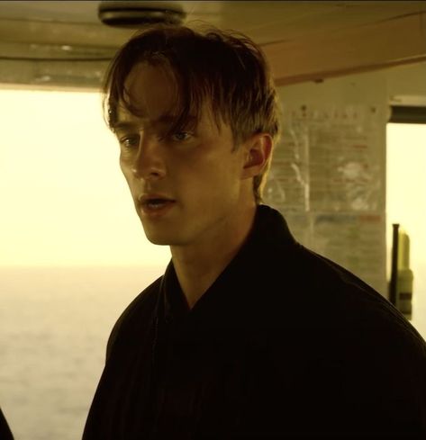 Cute guy, outer banks, rafe Cameron, Netflix series Andrew Starkey, Gotham Series, Les Pogues, Kaptan Jack Sparrow, Rafe Cameron, Drew Starkey, The Pogues, Army Men, The Perfect Guy