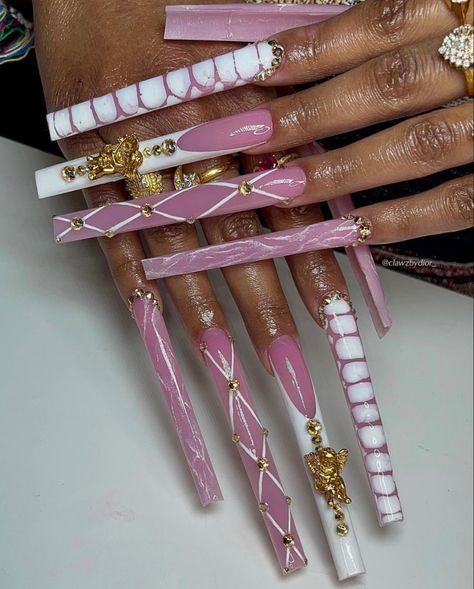 Extendo Nails, Fake Acrylic Nails, Long Square Nails, Acrylic Toe Nails, Pink Glitter Nails, Diy Acrylic Nails, Ombre Acrylic Nails, Exotic Nails, Long Acrylic Nails Coffin