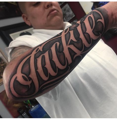 Tattoo Writing Designs, Last Name Tattoos For Men, Best Tattoo Fonts, Names Tattoos For Men, Tattoo Fonts Alphabet, Chicano Lettering, Tattoo Lettering Design, Tattoo Lettering Styles, Forearm Sleeve Tattoos