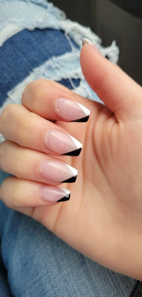 White And Black French Tip Nails Almond, Black And White French Tips Coffin, Black And White Acrylic Nails French Tip, Black White Tips Nails, White And Black Nails French Tip, French Tip Nails Diagonal, Black Nails With White Tips French Manicures, Gel Black And White Nails, Diagonal Tips Nails