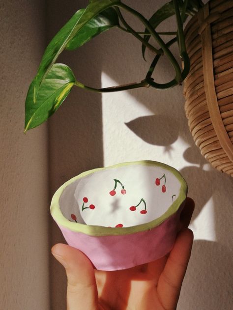 🍒cherry bowl🍒 Ceramics Bowls Designs, Cherry Bowl, Raspberry Fruit, Pottery Workshop, Clay Diy Projects, Clay Crafts Air Dry, Bowl Designs, Pasta Bowls, Pottery Bowls