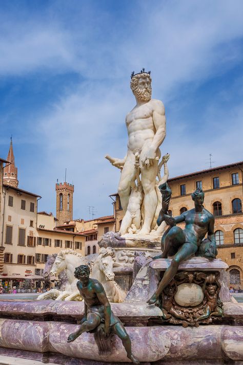 Florence's Outdoor Art: Statues of the Piazza della Signoria Florence Italy Aesthetic, Florence Landscape, Florence Italy Landscape, Florence Italy Aesthetic Night, San Lorenzo Market, Florence Photography, Florence Statues, Florence City, Firenze Italy