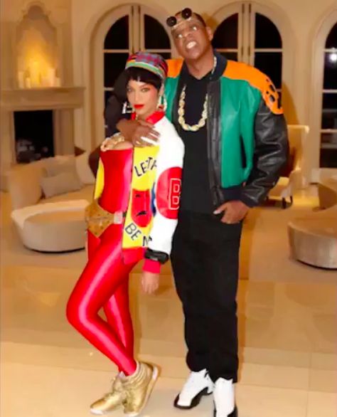 Beyoncé, Blue Ivy, and Tina Knowles Win Halloween With Salt-N-Pepa Costumes Beyonce Halloween Costume, 80s Themed Outfits, 80s Party Costumes, 90s Theme Party Outfit, 90s Party Outfit, Desserts Drinks, Playlist Songs, Halloween Playlist, 90s Fashion Outfits Hip Hop