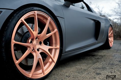 Rose gold wheels Gold Rims Wheels, Rose Gold Car, Rose Gold Rims, Cars Black, Gold Wheels, Car Wheels Rims, Girly Car, Rims For Cars, Car Inspiration