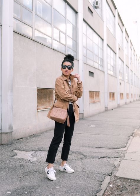 veja sneakers + khaki utility jacket outfit // tips for breaking in Veja Esplar sneakers Beige Shacket Outfit, Veja Sneakers Outfit, Utility Jacket Outfit, Extra Petite Blog, Sneakers Outfit Spring, Casual Travel Outfit, Zapatillas Veja, Veja Esplar, Travel Outfit Plane