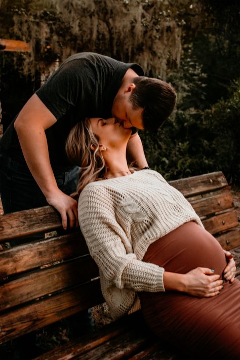 Maternity Session • Maternity Photos • Maternity photoshoot • Florida • The Ravine Gardens State Park • Florida • Forest • Nature • Florida Photographer • Photography Maternity Pictures With Husband Outfits, Fall Outdoor Maternity Photoshoot, Navy Blue Maternity Pictures, Maternity Shoot In Forest, Maternity Photography Park Ideas, Outdoor Maternity Photos With Husband, Maternity Photography March, Outdoor Maternity Shoot Poses, Maternity Photos At Park