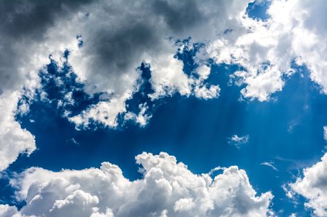 Cloudy Sky Wallpaper, Desktop Background Nature, Wow Wallpaper, Inspiring Wallpaper, Desktop Background Images, Clouds In The Sky, Background 4k, Nature Background Images, Hd Nature Wallpapers