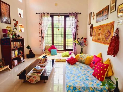 Low Bedroom, Colourful Rooms, Floor Seating Living Room, Indian Living Room, Colorful Room Decor, Indian Bedroom Decor, Indian Room Decor, Drawing Room Decor, Simple Living Room Decor