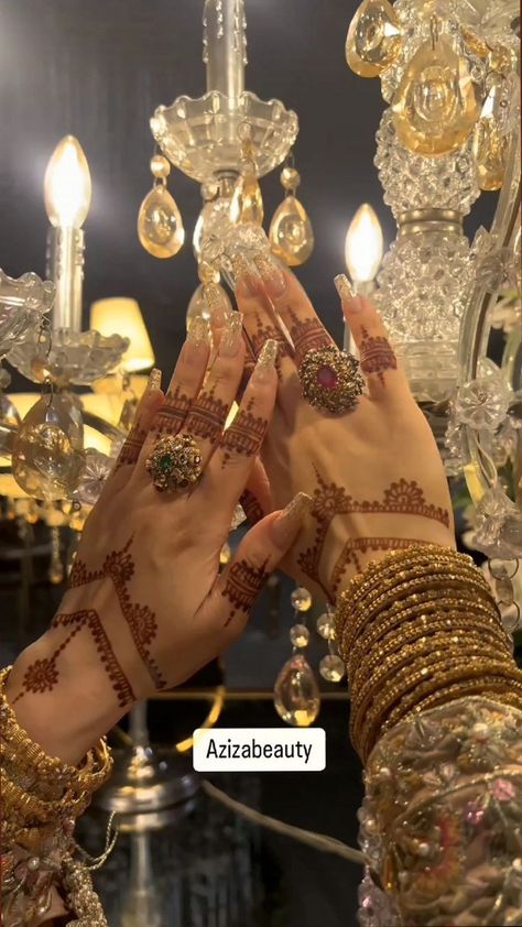 Indian Henna Designs, Cute Henna, Modern Henna, Henna Tattoo Hand, Modern Henna Designs, Latest Henna Designs, Very Simple Mehndi Designs, Pretty Henna Designs, Mehndi Designs Front Hand