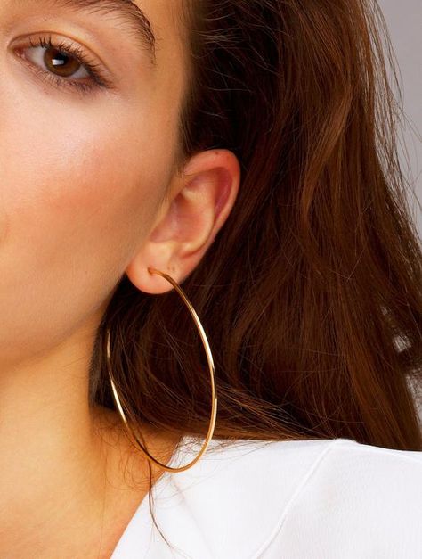 Gold Hoops Aesthetic, Gold Hoop Earrings Aesthetic, Hoop Earrings Aesthetic, Gold Hoops Earrings, Earrings Gold Hoops, Hoop Earrings Large, Golden Hoops, Simple Hoop Earrings, Earrings Aesthetic