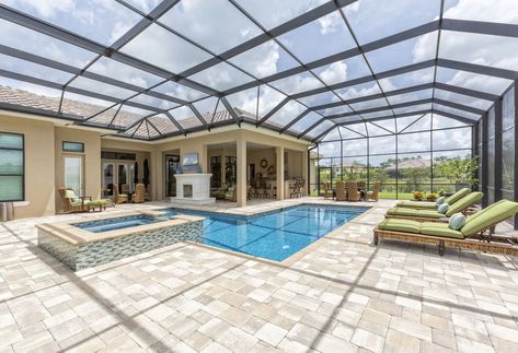 https://www.thespruce.com/swimming-pool-types-designs-and-styles-2737104 Covered Pool, Pool Screen Enclosure, Pool Screen, Pool Cage, Indoor Swimming Pool Design, Screened Pool, Florida Pool, Living Pool, Indoor Pools