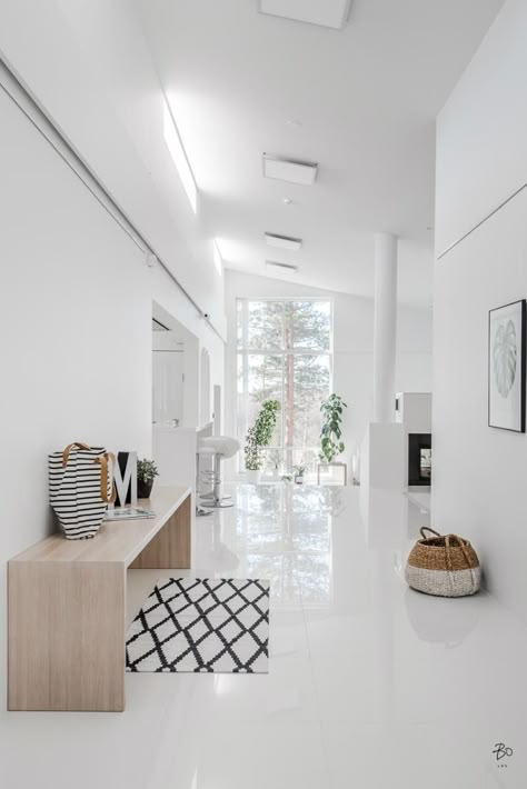 Hallway Light Fixtures, White Tile Floor, White Floor, White Floors, Marble Floor, Diy Interior, Scandinavian Home, Minimalist Interior, Floor Design