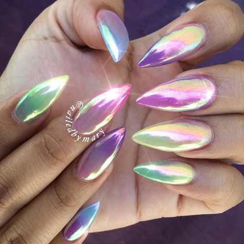 Iridescent rainbow White chrome: @wildflowernailshop Nail inspo: @jaysmommie #chromenails #notd #nailpro #rainbownails #summernails #stilletonails Rainbow Chrome Nails, Ombre Chrome Nails, Rainbow Chrome, Chrome Manicure, Natural Nail Art, Chrome Nails Designs, Unicorn Nails, White Chrome, Rainbow Nails