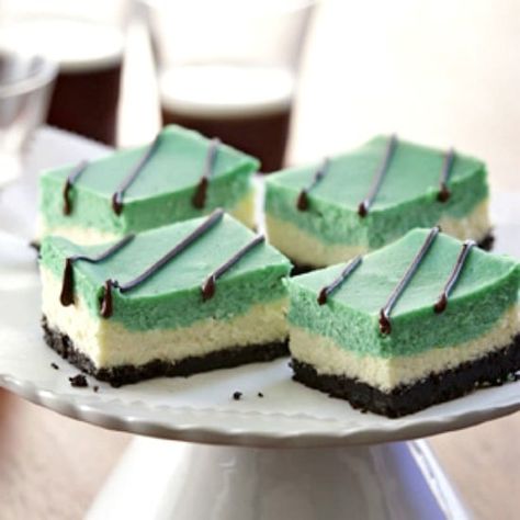 Chocolate Mint Cheesecake, Mint Chocolate Cheesecake, Mint Cheesecake, Peppermint Cheesecake, Chocolate Wafer Cookies, Peppermint Extract, Cheesecake Bar Recipes, Chocolate Mint, Cheesecake Bars