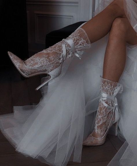 Edgy Wedding Shoes, Wedding Dress With Tights, Second Wedding Dress For Reception Short, Bridal Second Look, White Gothic Wedding Dress, European Wedding Dress, Wedding Shoes Bride Heels, High Low Wedding Dress, Vegas Wedding Dress